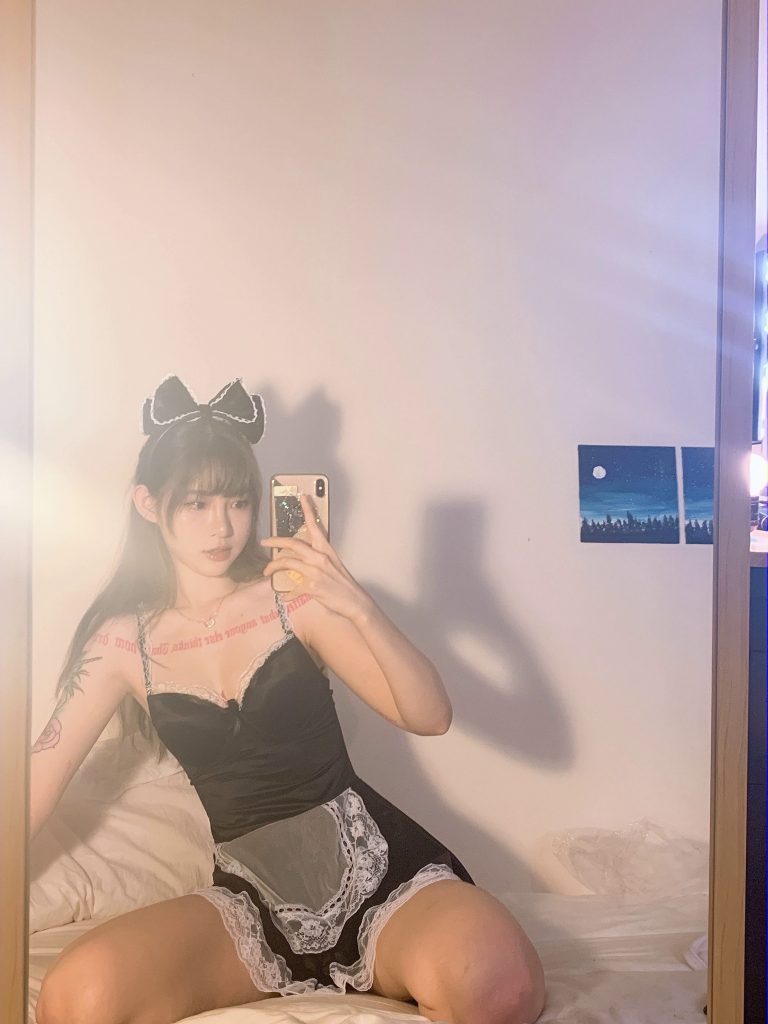 网红痞幼写真私拍图片精选之女仆装_2