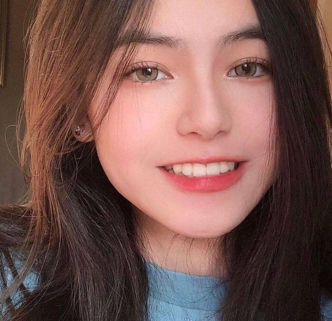 最好看的网红混血小松酸菜plmm美图_4