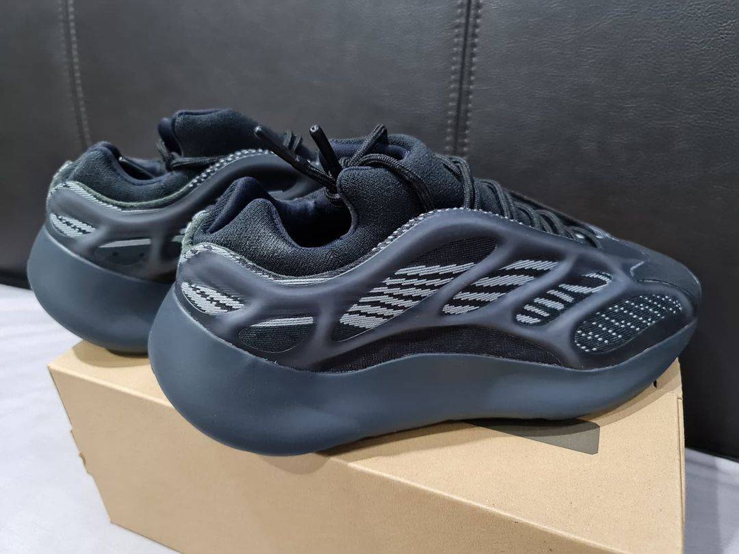Yeezy 700  alvah 配色 椰子开箱高清实拍细节图片_3
