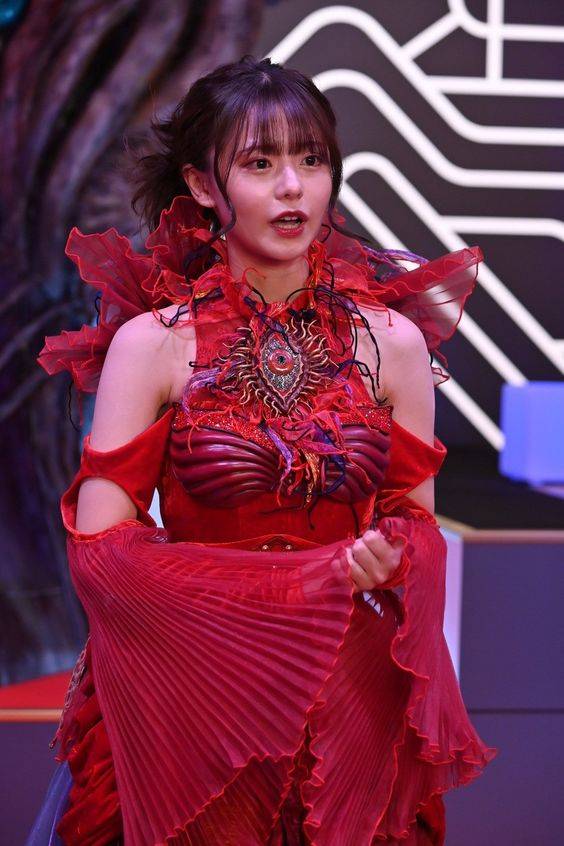 《假面骑士》浅仓唯红衣高清图片精选_2