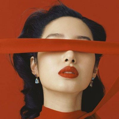 红唇美女蒙眼图片精选