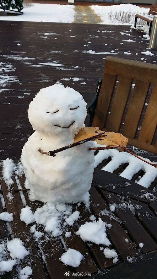 下雪天堆雪人真实实拍图片大全_1