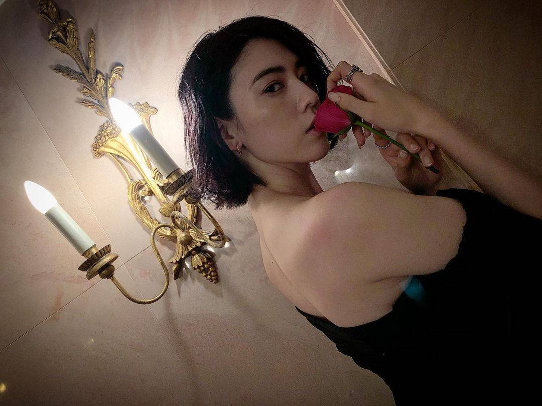 日本女星三吉彩花图片精选_4