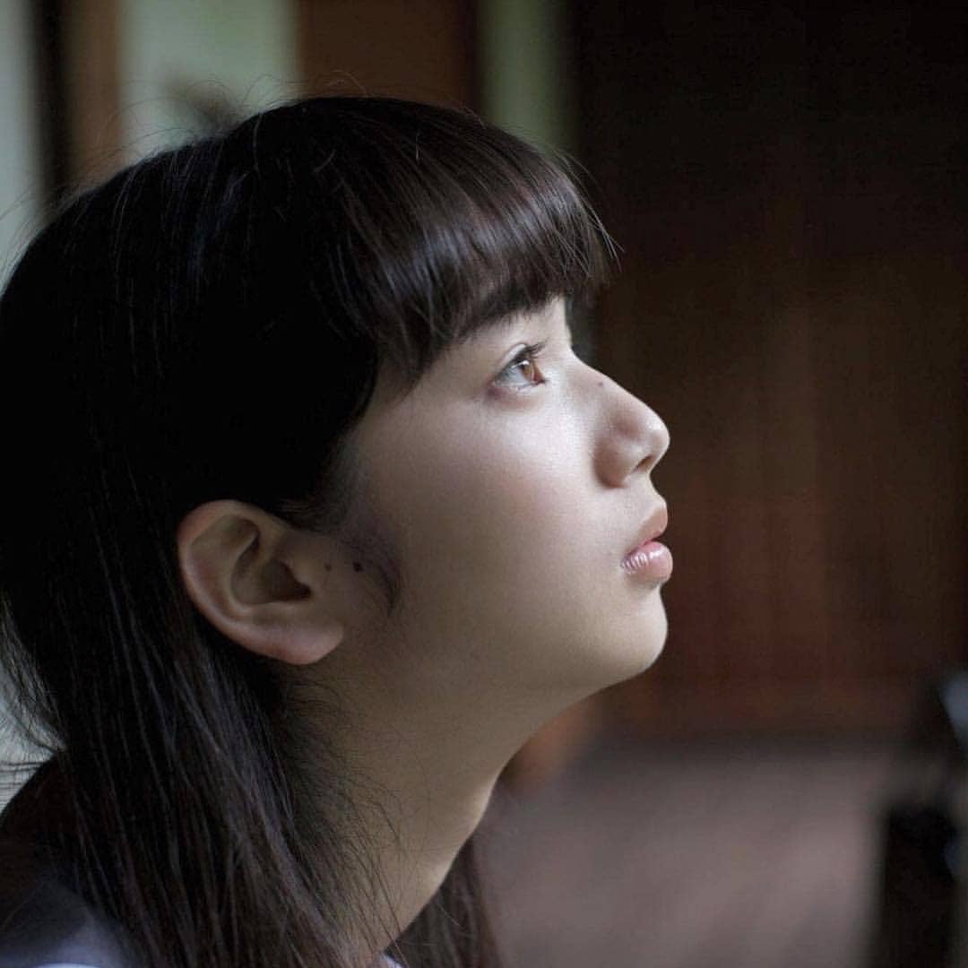 小松菜奈的脸型特写图片，是方脸还是圆脸究竟什么脸型！_3