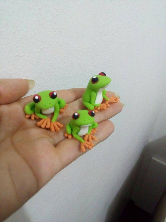 彩泥青蛙手工制作图片精选_12