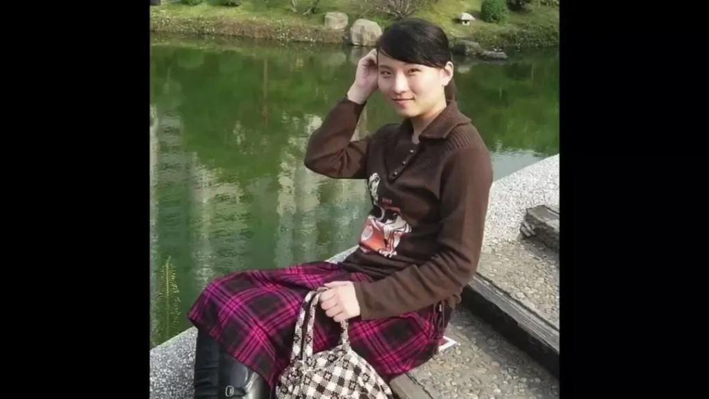 美女张玉婧图片精选，被关2年头发都白了！_3