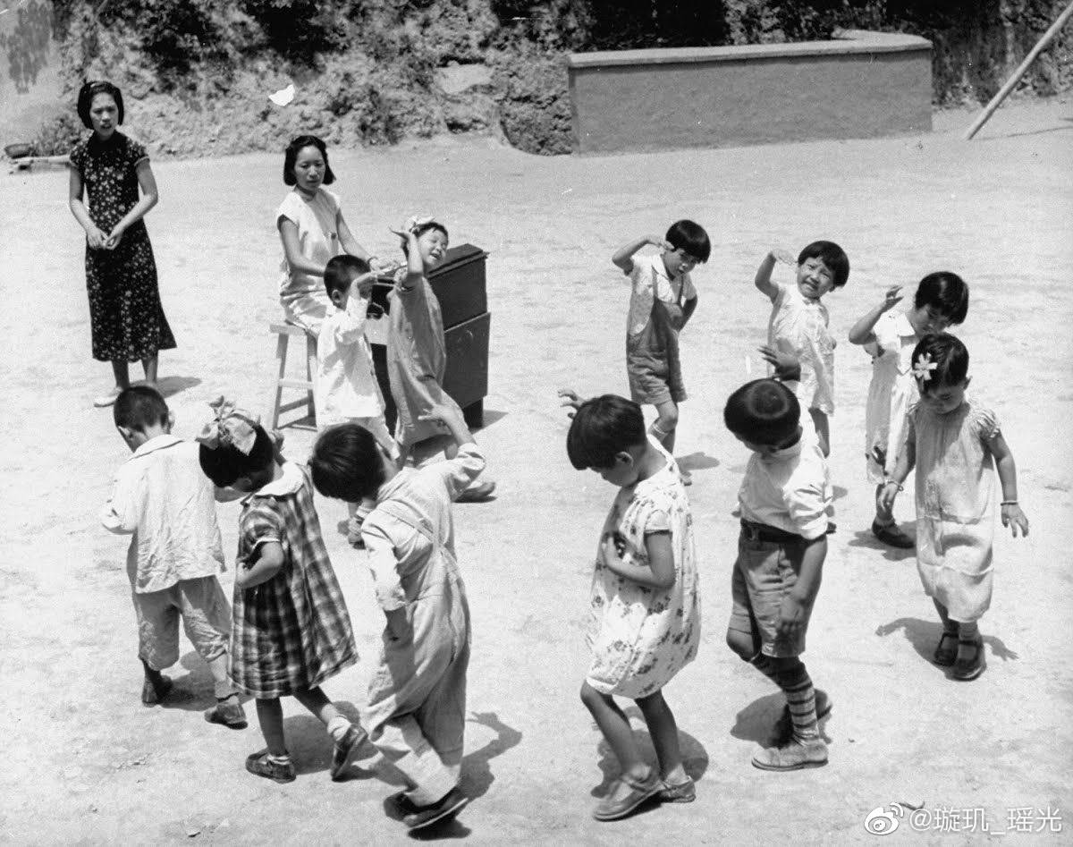 80多年前的幼儿园老照片图片精选_2