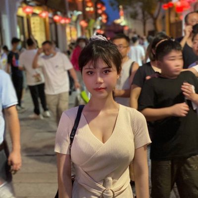 身高160cm体重100斤身材最好的美女