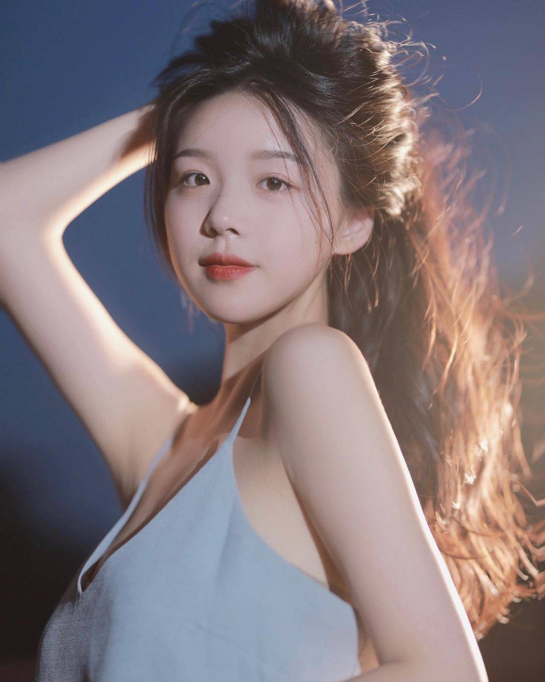 网红「十一列车」清纯贫乳美女写真图片精选_1