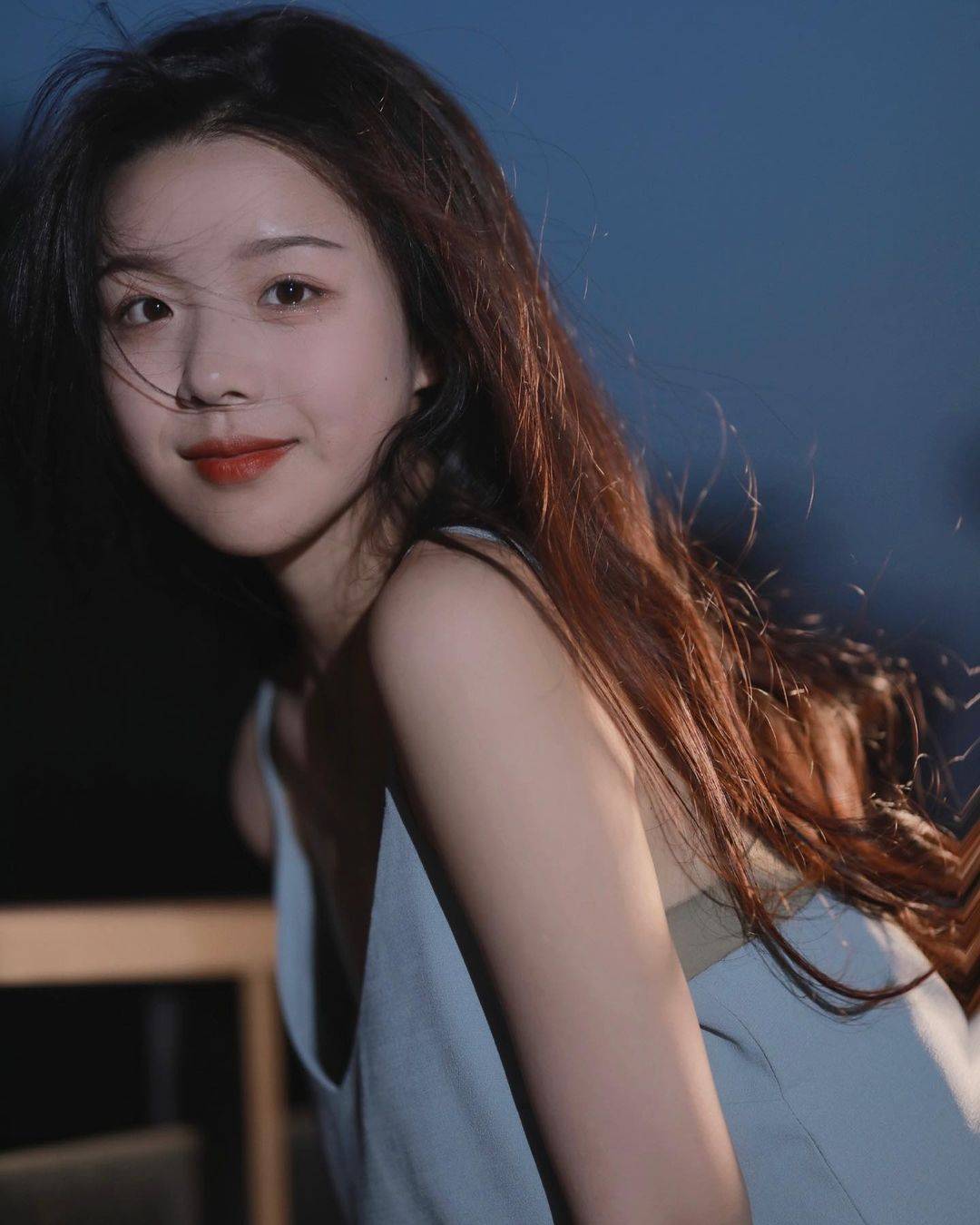 网红「十一列车」清纯贫乳美女写真图片精选_4