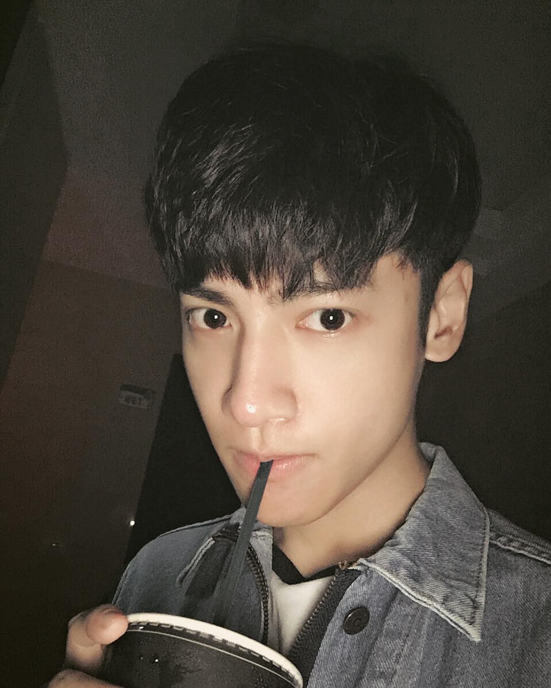 古装男神罗云熙早期日常生活照图片精选_5