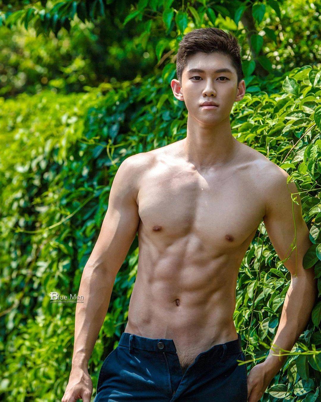 男人的隐私图片 肌肉帅哥李竣皓隐私照_5