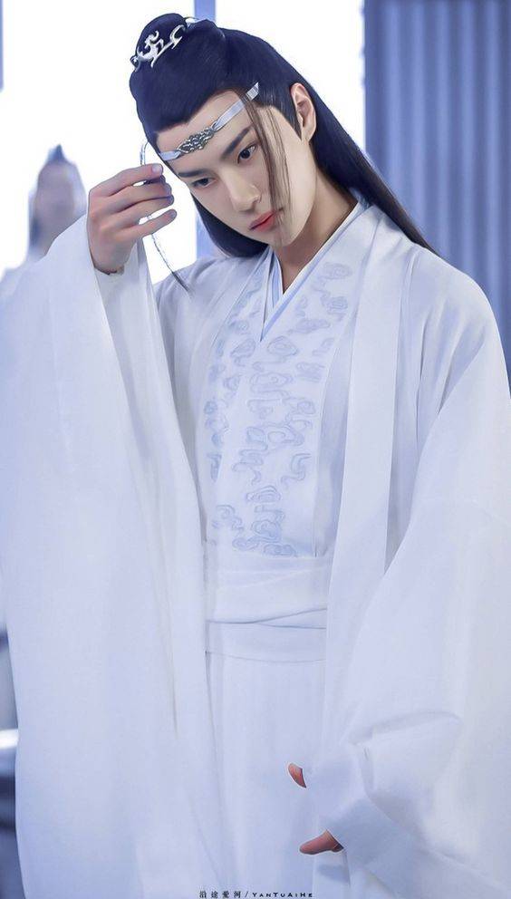 《陈情令》王一博蓝忘机白色古装图片精选_5