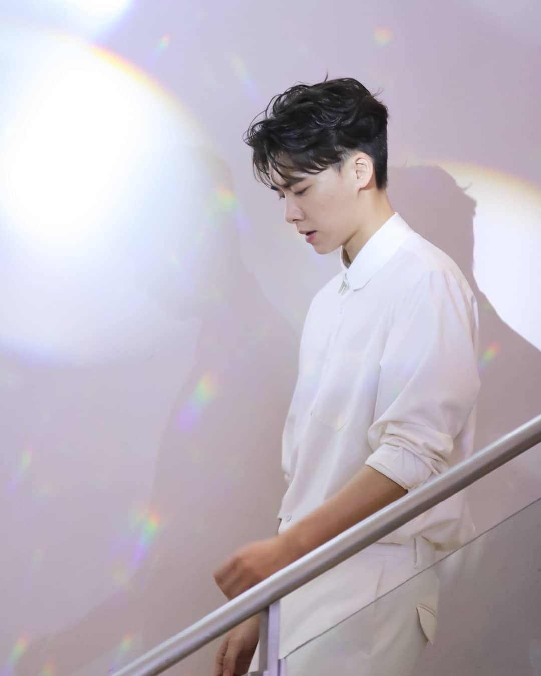 帅气男星李易峰白衬衫高清图片精选_3