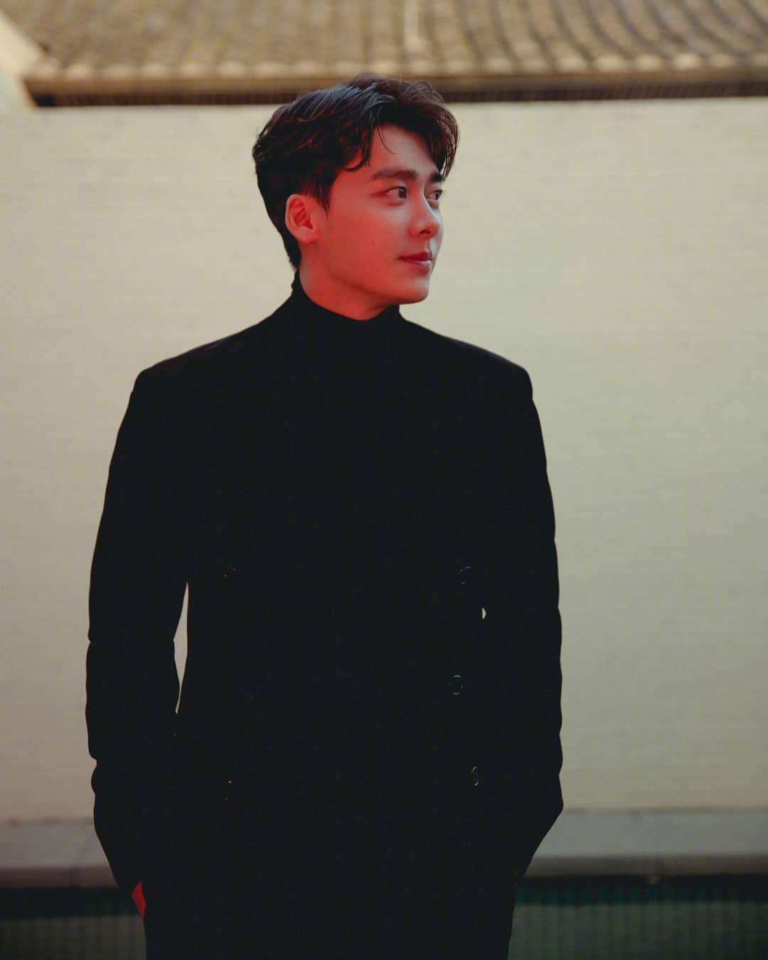 干净帅气男星李易峰侧脸图片精选_4