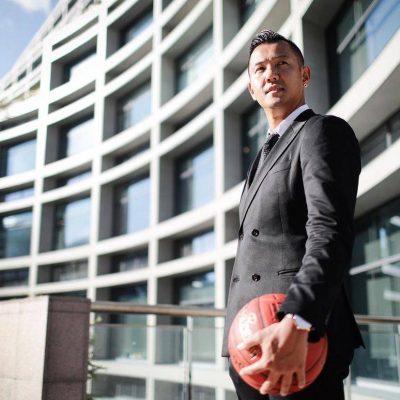 黑人陈建州超帅西装照图片精选