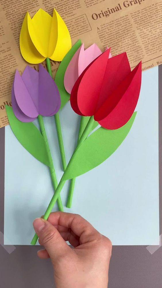 幼儿园手工彩纸制作立体郁金香花朵作品精选_8