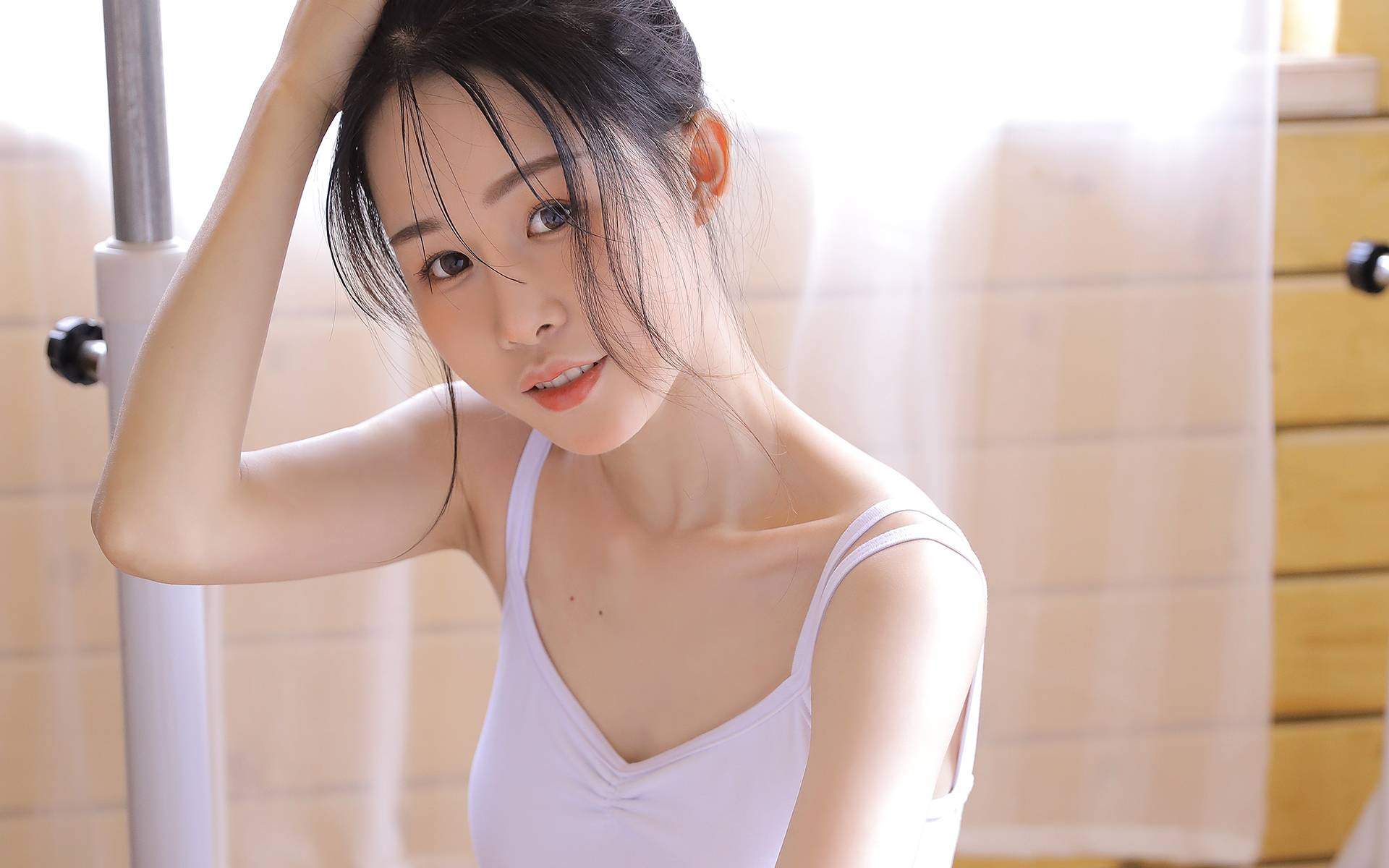 练舞蹈的清纯小仙女，舞蹈系女生图片_1