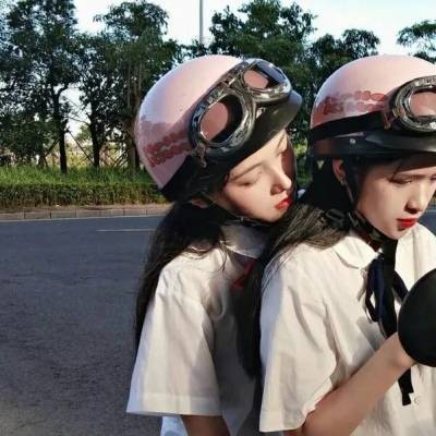 小女生可爱搞怪闺蜜头像一左一右！_24