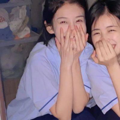 小女生可爱搞怪闺蜜头像一左一右！_5