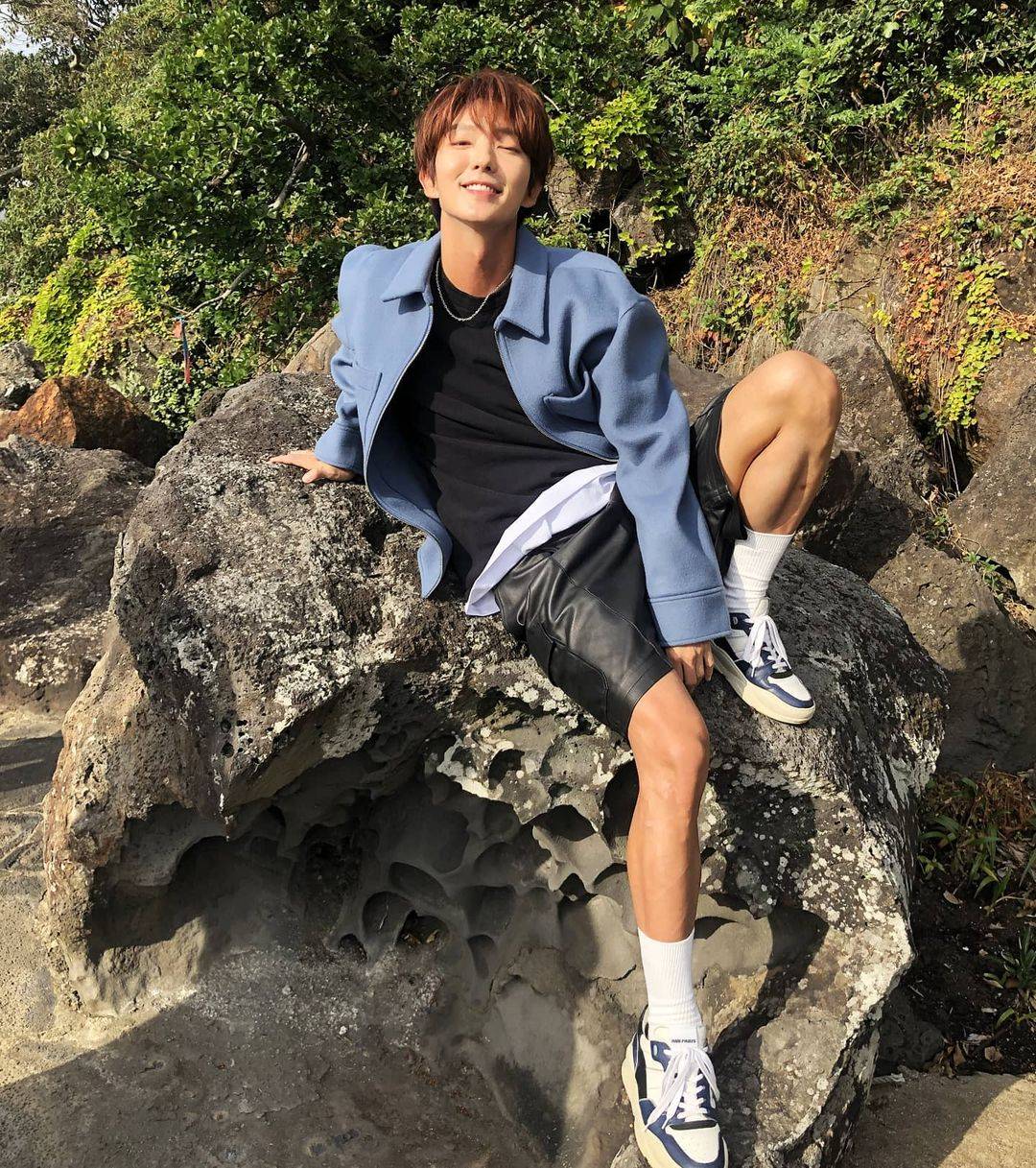 韩国帅气男星李准基温暖笑容图片精选_2