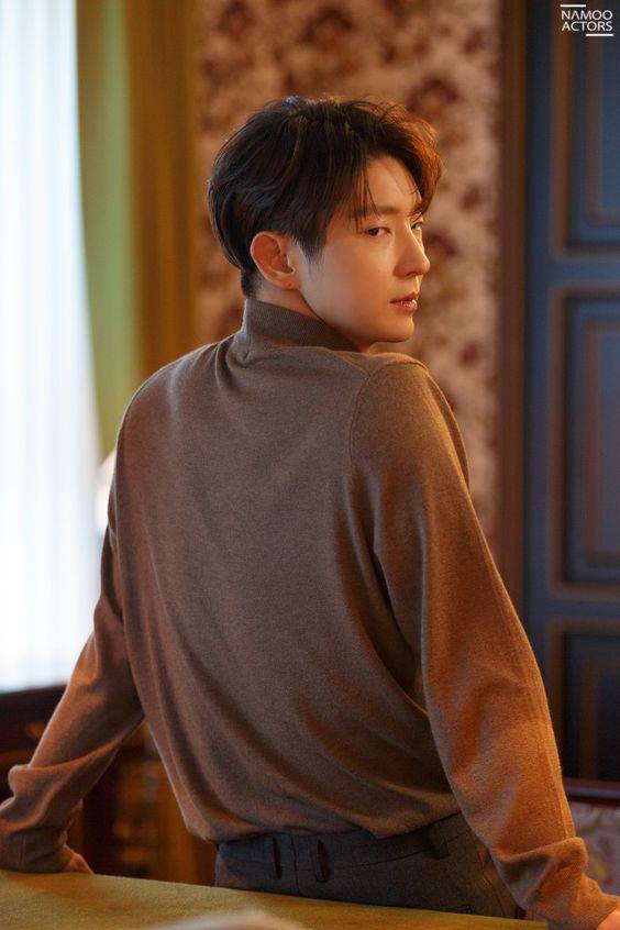 小眼睛男星李准基硬朗帅气图片精选_6