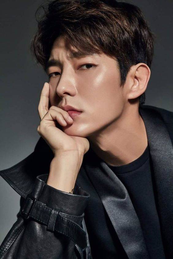 小眼睛男星李准基硬朗帅气图片精选_5