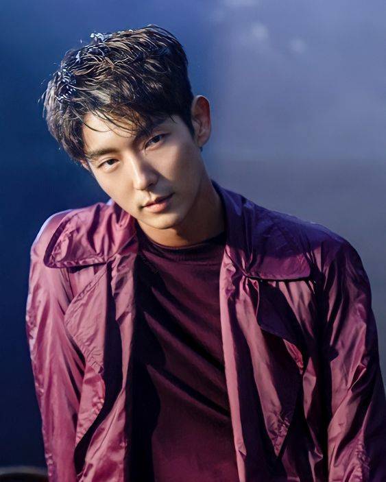 小眼睛男星李准基硬朗帅气图片精选_2