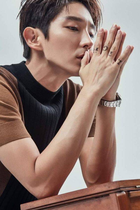 小眼睛男星李准基硬朗帅气图片精选_1