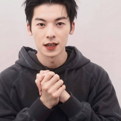 《想见你》许光汉穿卫衣素颜日常照高清图片精选