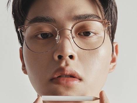《无法抗拒的他》男主宋江戴眼镜图片精选_3