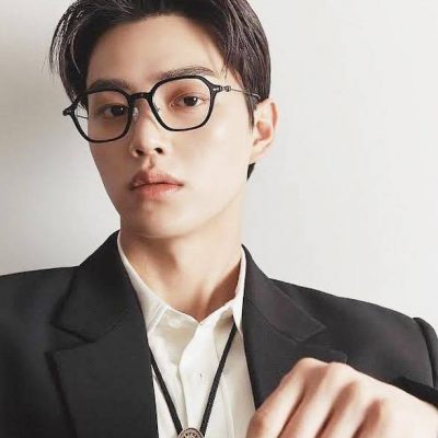 《无法抗拒的他》男主宋江戴眼镜图片精选