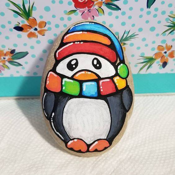卡通企鹅彩色石头画图片大全_5