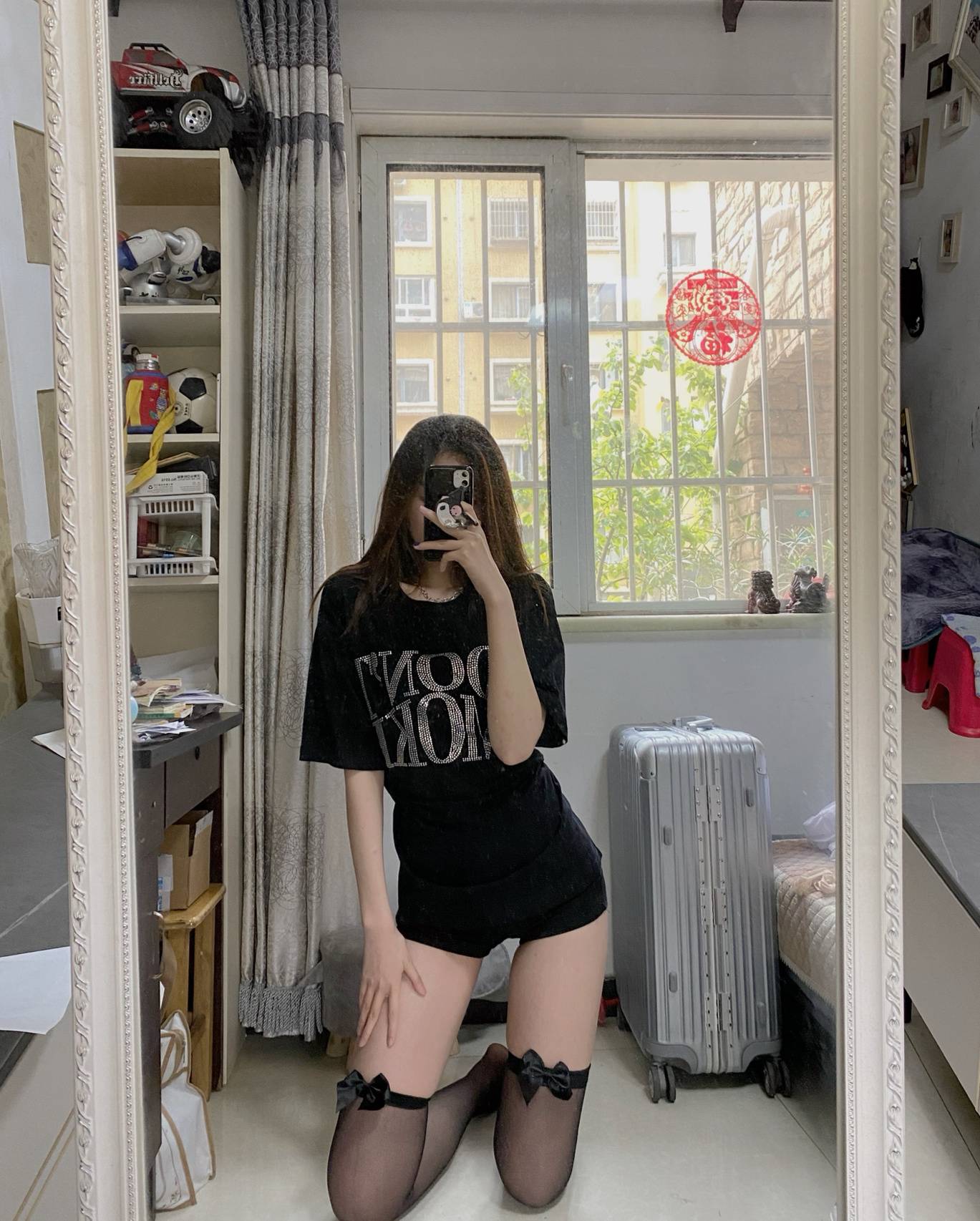 一米八的长腿美女黑丝对镜自拍图片_6