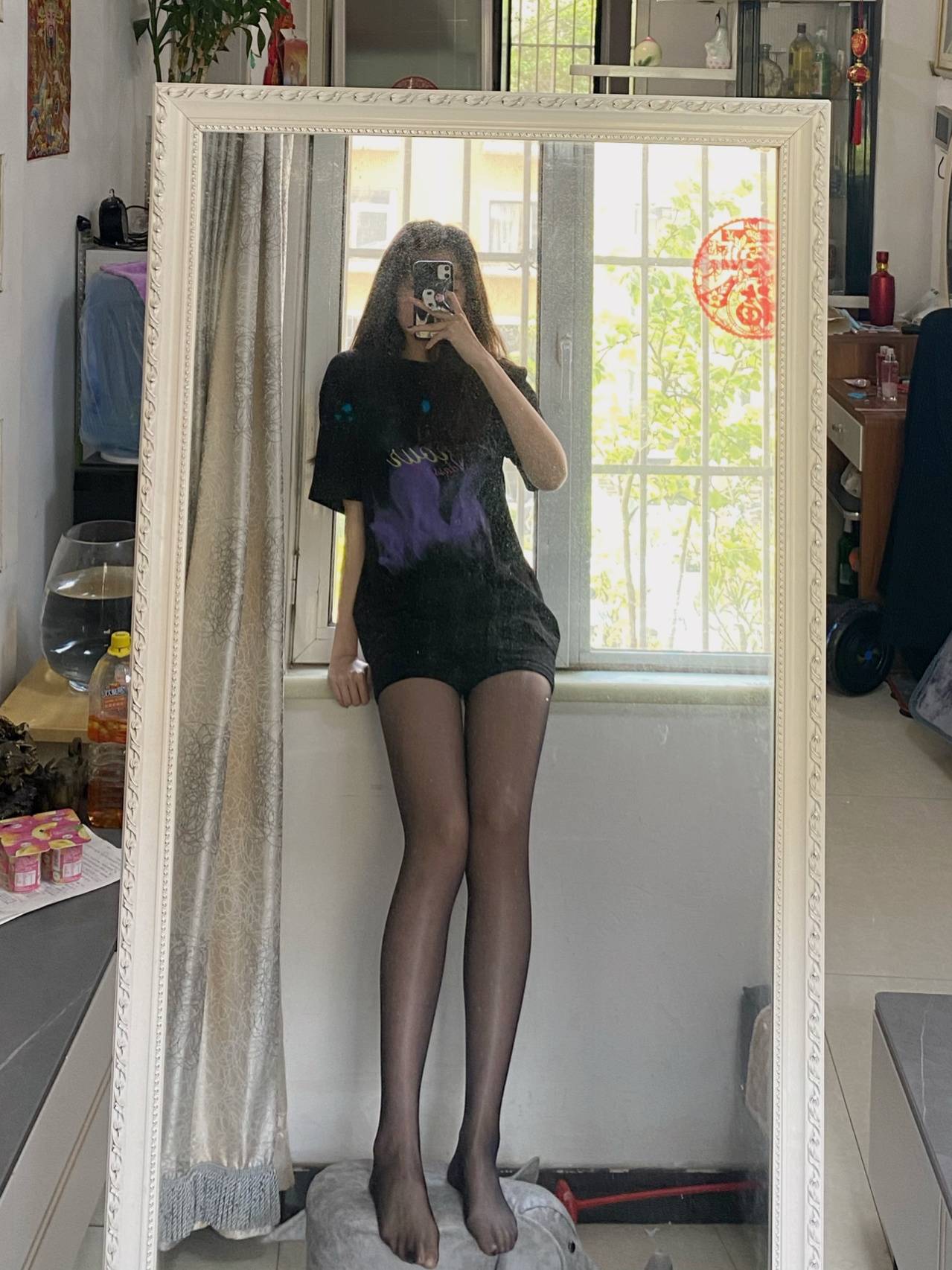一米八的长腿美女黑丝对镜自拍图片_7
