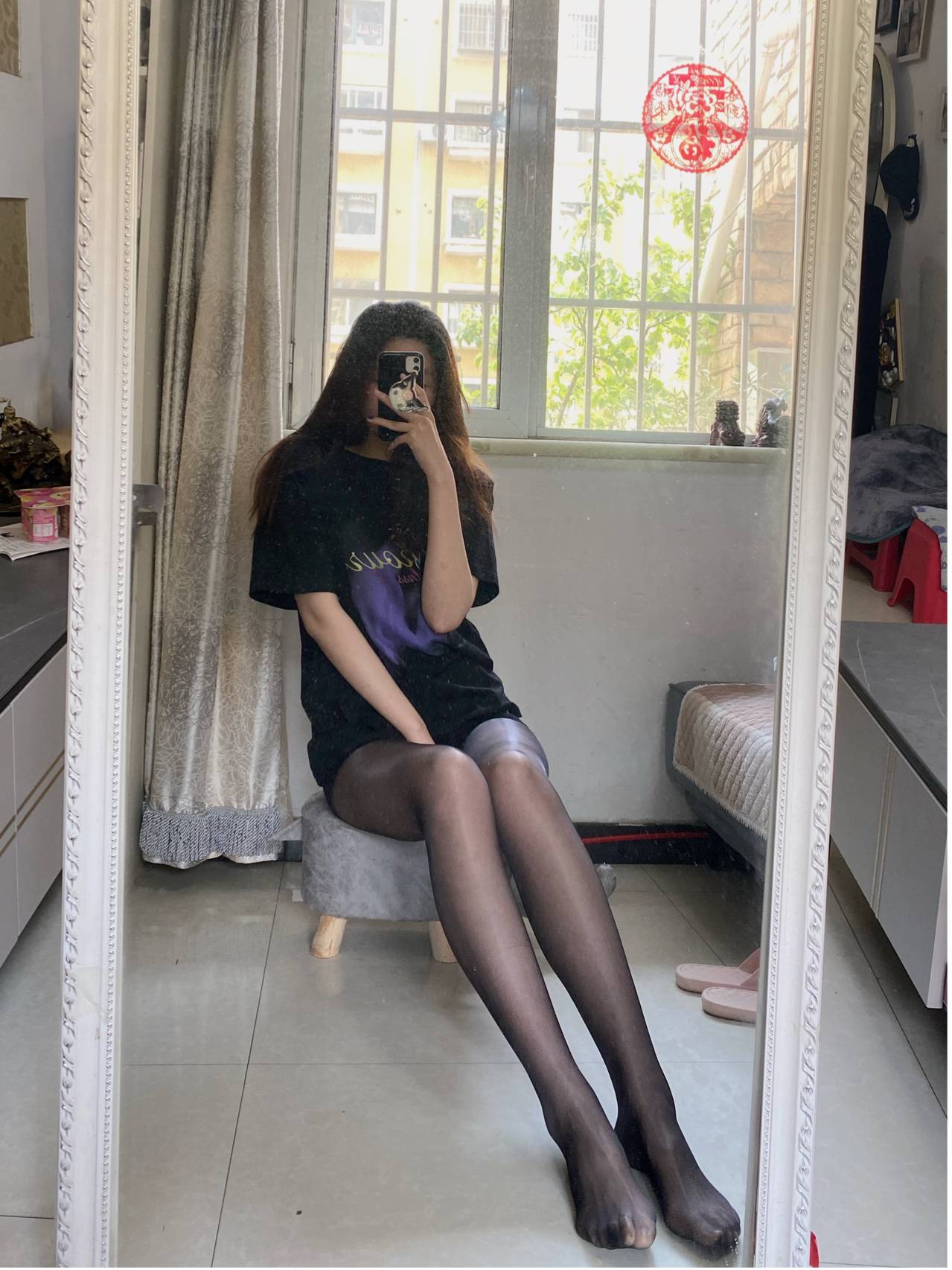 一米八的长腿美女黑丝对镜自拍图片_1