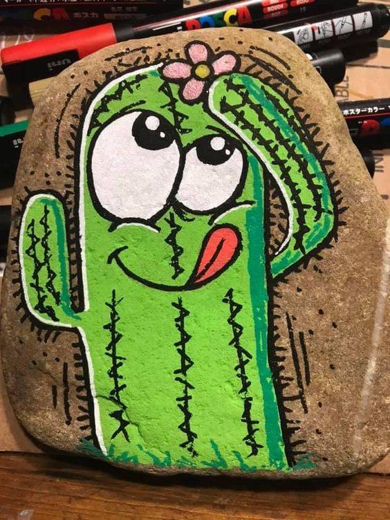 卡通仙人掌彩色丙烯石头画图片_5