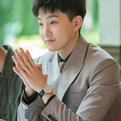 徐正范世錡帅气西装照高清图片精选