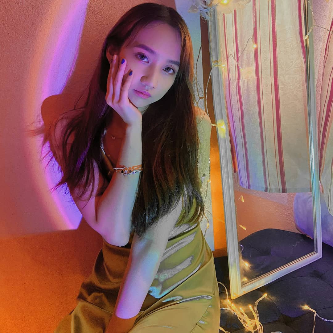 马来西亚00后美女黄怩雅_5
