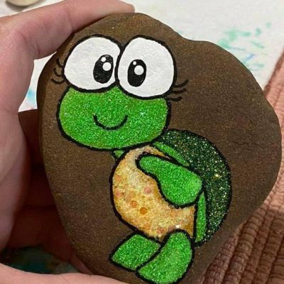 可爱卡通小乌龟彩色石头画手工作品精选