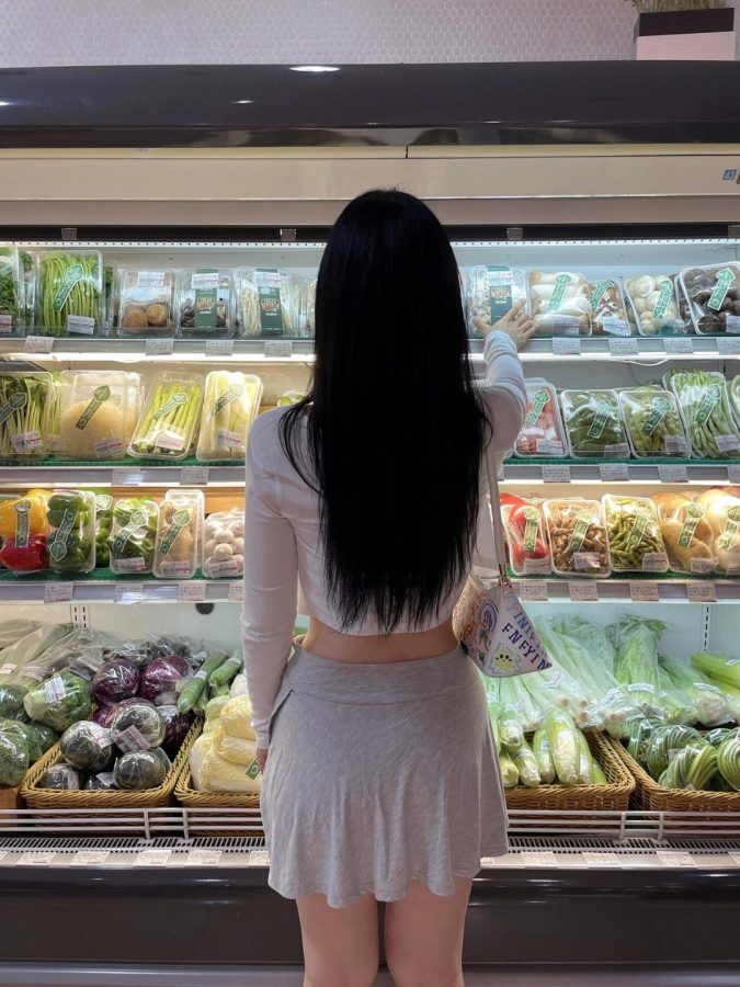 超市里的女神购物，极品身材口罩美女_3
