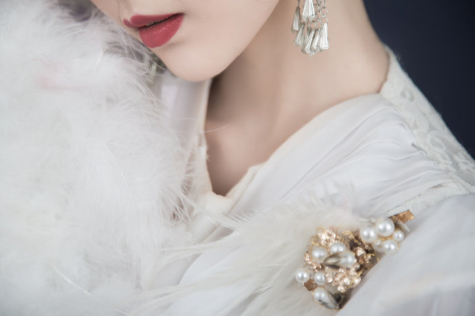 古装纯欲风美女写真，女主像妖精一样会勾人_2