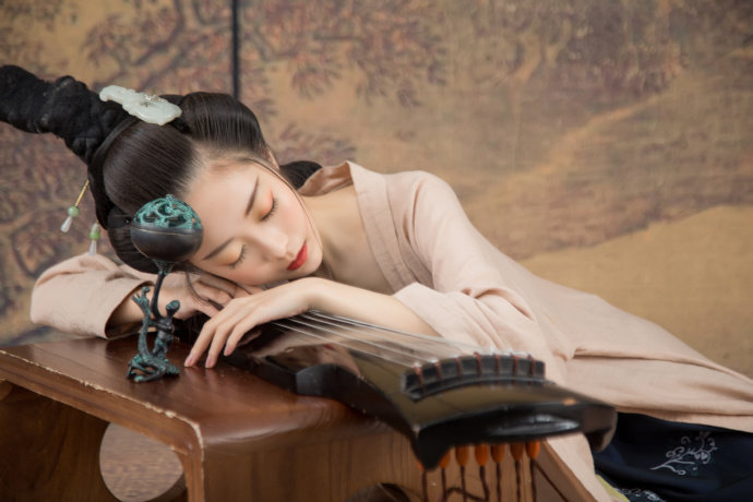 古装纯欲风美女写真，女主像妖精一样会勾人_3
