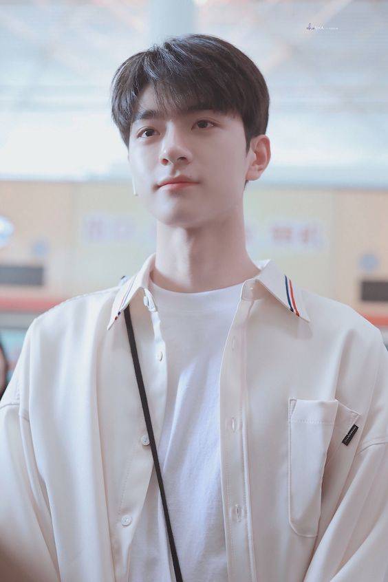 90后帅气男星林一白衬衫温柔干净高清图片精选_6