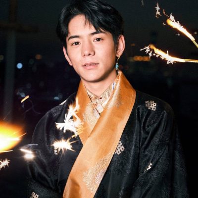 丁真珍珠藏族民族服饰高清图片精选