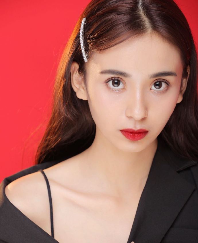 中戏校花新疆美女古丽热-Gulira美照_2