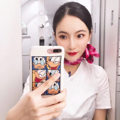 上海航空空姐穿工作服美照