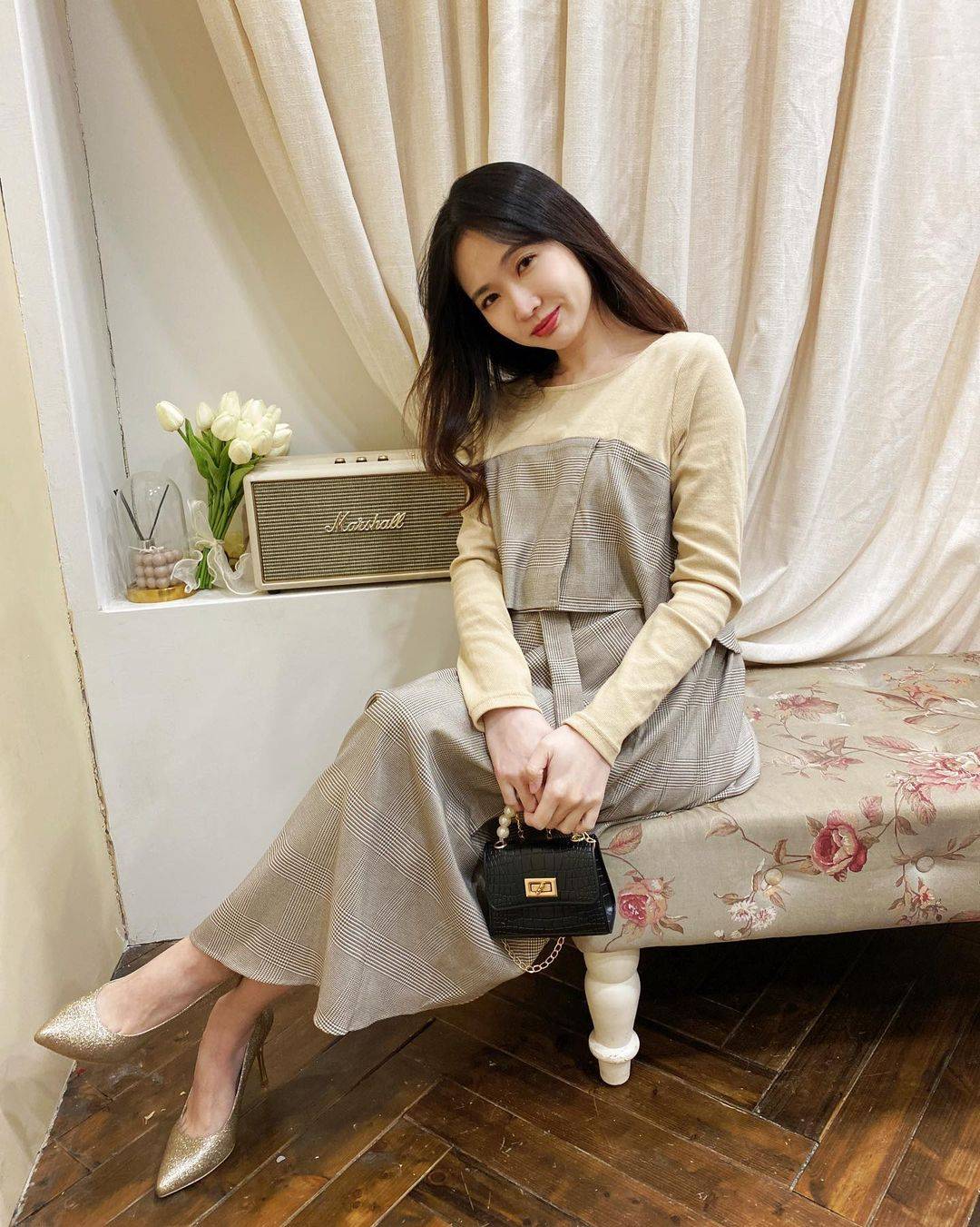 美女孕妇装孕早期穿搭图片_5