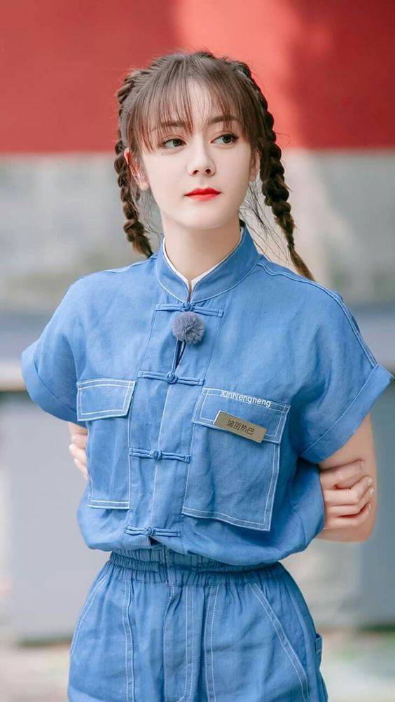 美女迪丽热巴双马尾扎两个辫子图片_3