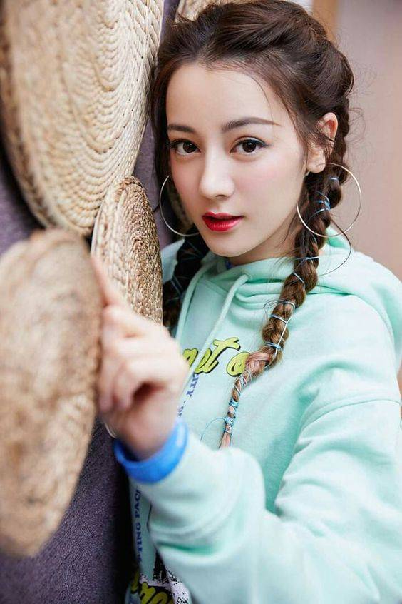 美女迪丽热巴双马尾扎两个辫子图片_6